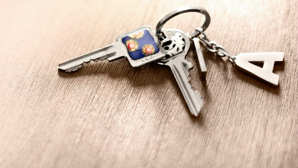 keyhanger with keys